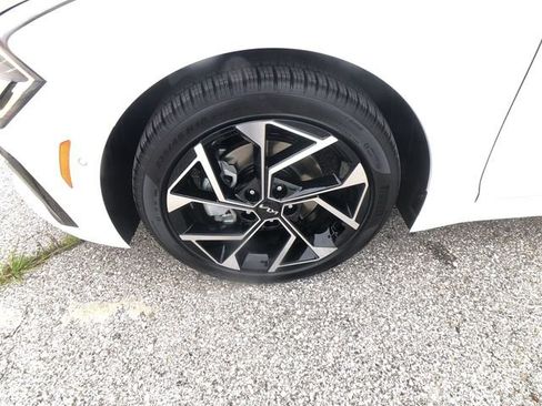 New 2026 Kia K5 EX image 10