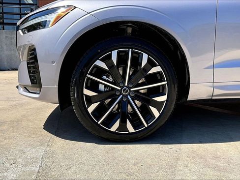 New 2026 Volvo XC60 B5 Ultra w/ Protection Package Premier AWD/4WD image 42