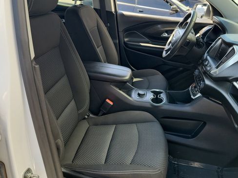 Used 2024 GMC Terrain SLE FWD image 18