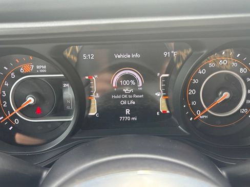 Used 2024 Jeep Wrangler Unlimited Sahara AWD/4WD image 18