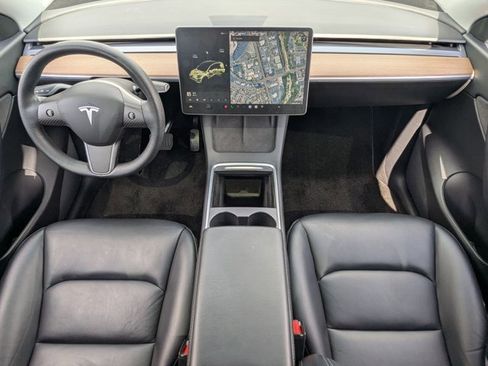 Used 2021 Tesla Model Y Long Range AWD/4WD image 19