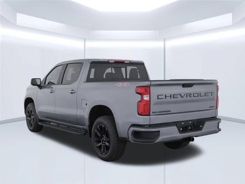 Used 2025 Chevrolet Silverado 1500 RST w/ Convenience Package II AWD/4WD image 5