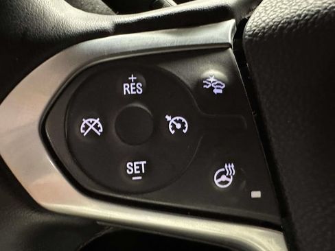 Used 2023 Chevrolet Traverse RS AWD/4WD image 36