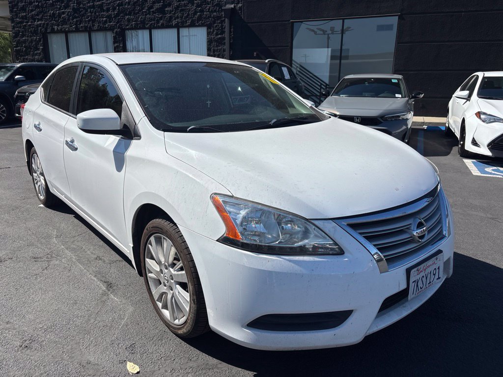 Used 2015 Nissan Sentra SV FWD image 2