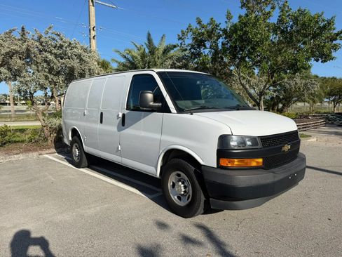 Used 2020 Chevrolet Express 2500 w/ Driver Convenience Package RWD image 5