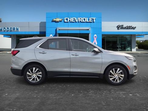 Used 2024 Chevrolet Equinox LT w/ LPO, Floor Liner Package FWD image 6