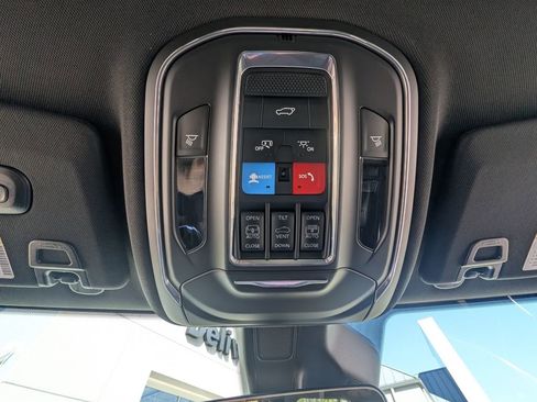 New 2025 Jeep Grand Cherokee Limited image 30