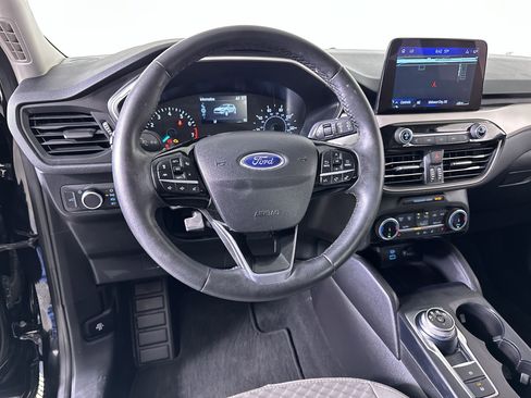 Used 2022 Ford Escape SE w/ SE Sport Appearance Package image 57