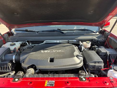 Used 2021 Chevrolet Colorado ZR2 image 17