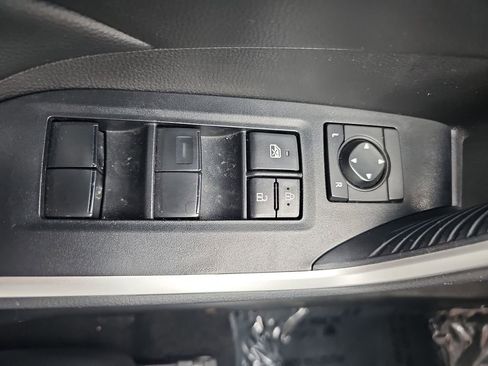 Used 2024 Toyota RAV4 LE image 32