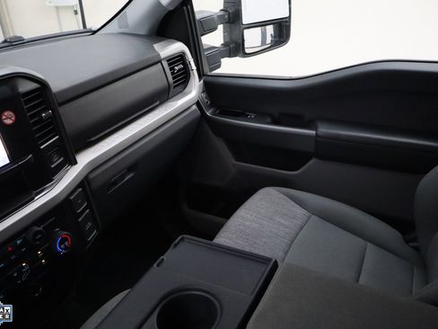 Certified 2025 Ford F250 XLT image 22