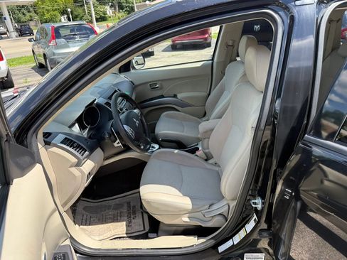 Used 2009 Mitsubishi Outlander XLS FWD image 8