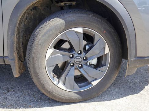 Certified 2026 Nissan Rogue SV FWD image 26