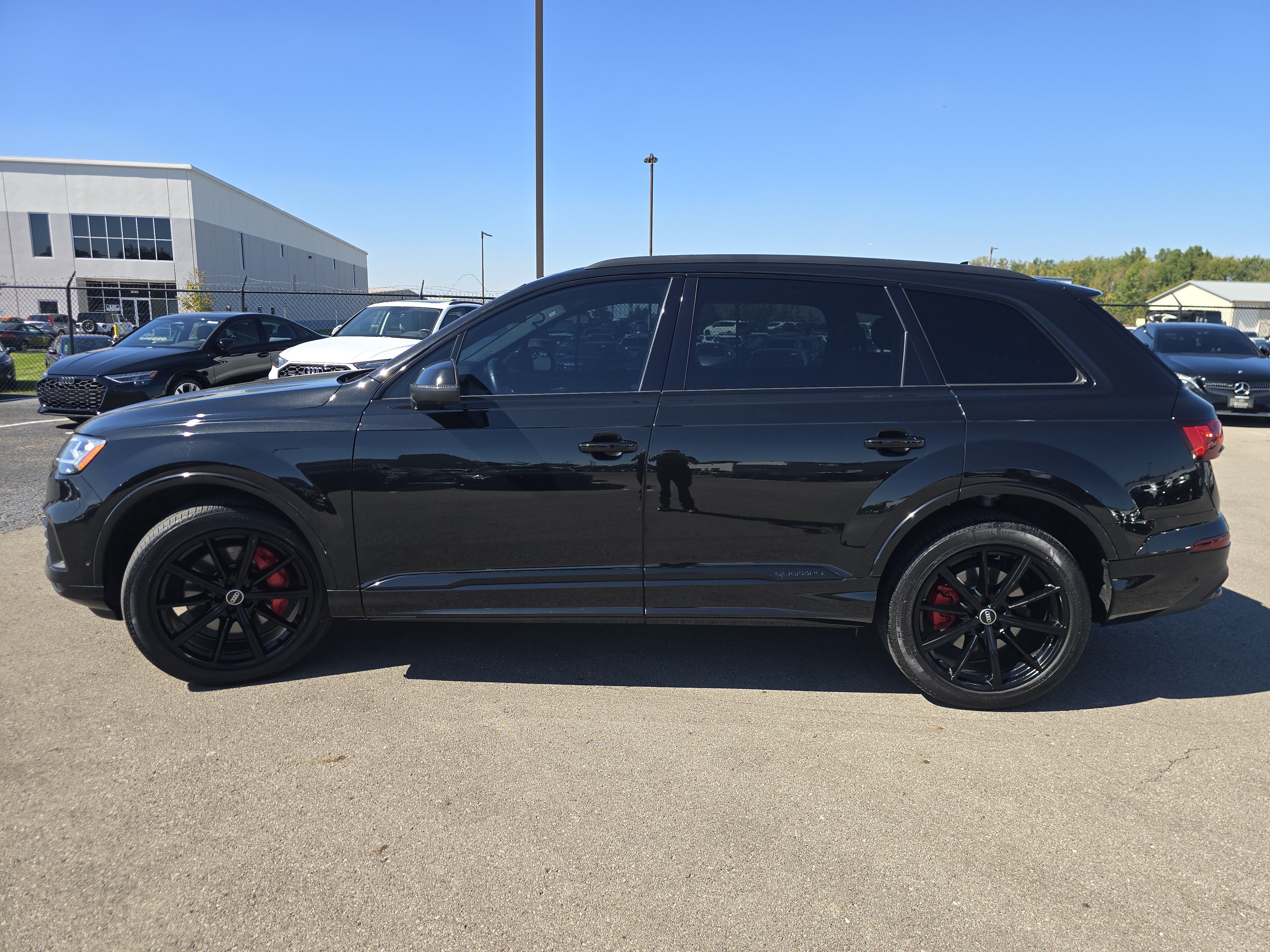 Used 2022 Audi Q7 3.0T Premium Plus w/ Premium Plus Package AWD/4WD image 4