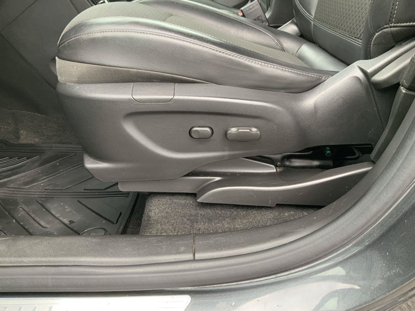 Used 2018 Buick Encore Preferred AWD/4WD image 19