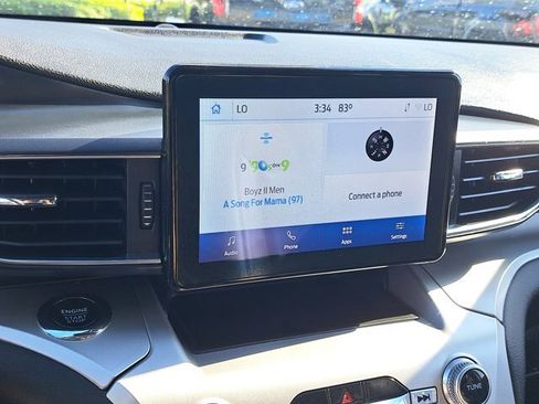 Certified 2022 Ford Explorer XLT w/ Equipment Group 202A image 29