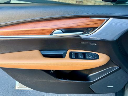 Used 2024 Cadillac XT5 Premium Luxury w/ Technology Package image 11