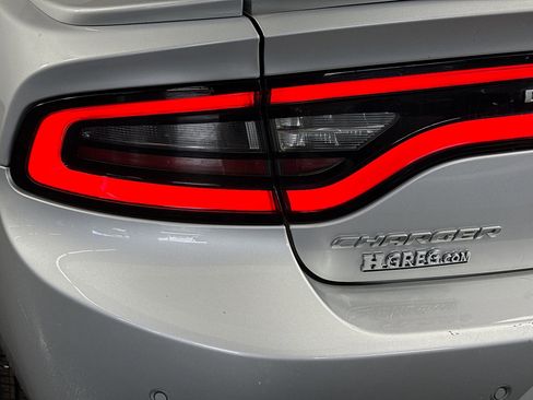 Used 2020 Dodge Charger SXT w/ Plus Group image 36