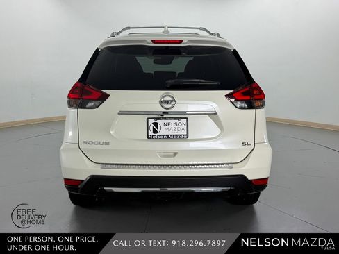 Used 2018 Nissan Rogue SL w/ Premium Package FWD image 7