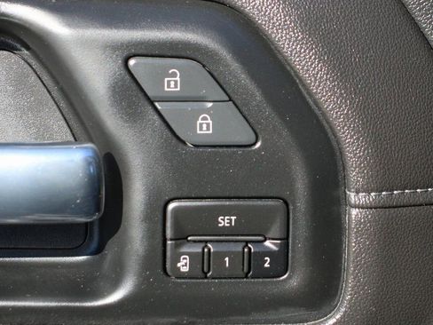 Used 2020 Chevrolet Silverado 2500 LTZ w/ LTZ Premium Package AWD/4WD image 15
