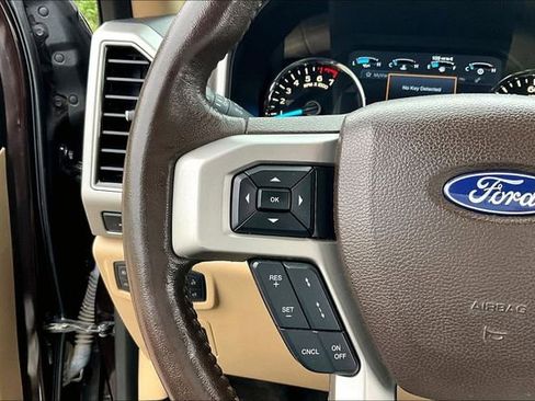 Used 2018 Ford F150 Lariat w/ Equipment Group 502A Luxury AWD/4WD image 19