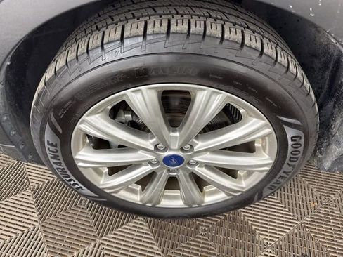 Used 2017 Ford Escape Titanium image 27