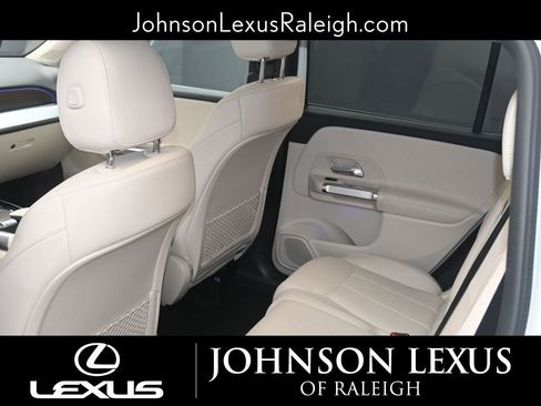 Used 2023 Mercedes-Benz GLB 250 image 11