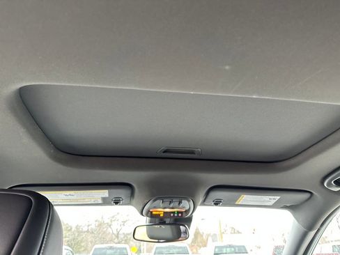 Used 2024 Buick Envista Avenir image 18