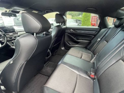 Used 2018 Honda Accord Sport image 13
