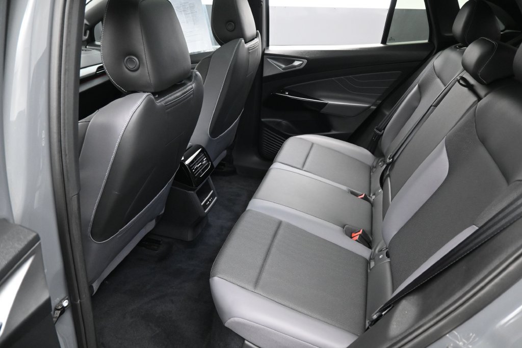 Used 2025 Volkswagen ID.4 S Limited RWD image 24
