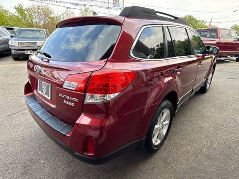 Used 2014 Subaru Outback 2.5i Premium AWD/4WD image 5