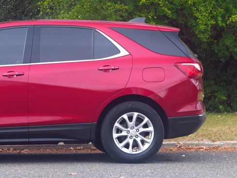 Used 2019 Chevrolet Equinox LT FWD image 27