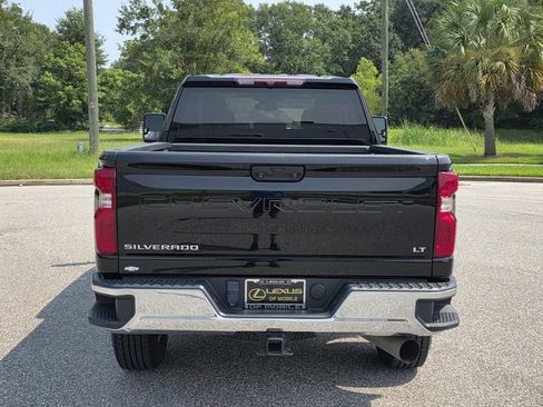 Used 2024 Chevrolet Silverado 3500 LT w/ Safety Package AWD/4WD image 3