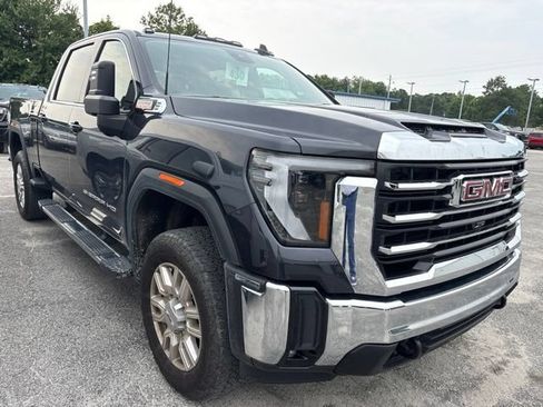 Used 2024 GMC Sierra 2500 SLE w/ SLE Value Package; AWD/4WD image 9