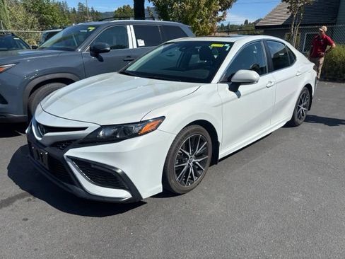 Certified 2024 Toyota Camry SE w/ Audio Upgrade Package FWD image 4