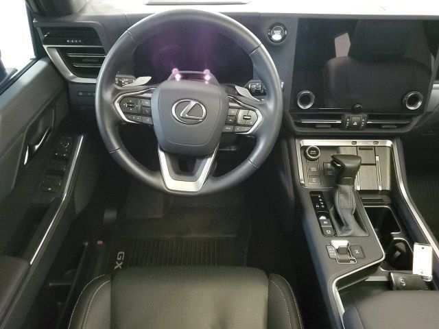 Used 2026 Lexus GX 550 AWD/4WD image 16
