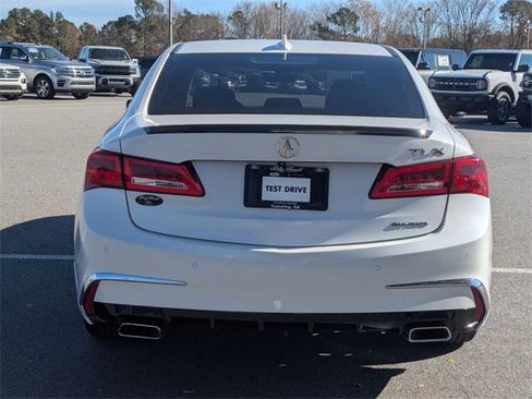 Used 2018 Acura TLX V6 SH-AWD w/ Advance Package image 4