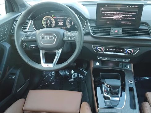 Certified 2025 Audi Q5 e Premium Plus image 22