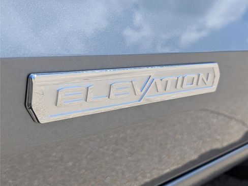 New 2025 GMC Canyon Elevation w/ Convenience Package image 11