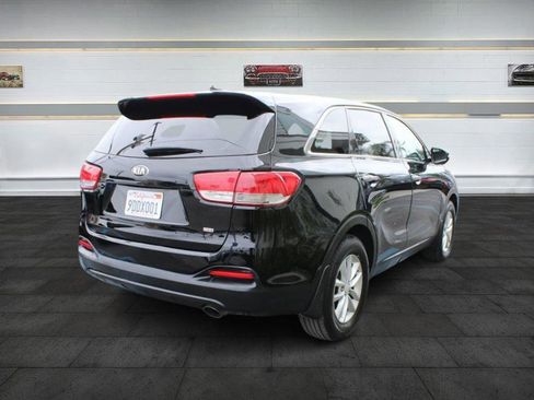 Used 2016 Kia Sorento L image 6