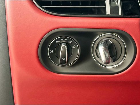 New 2025 Porsche Macan image 13