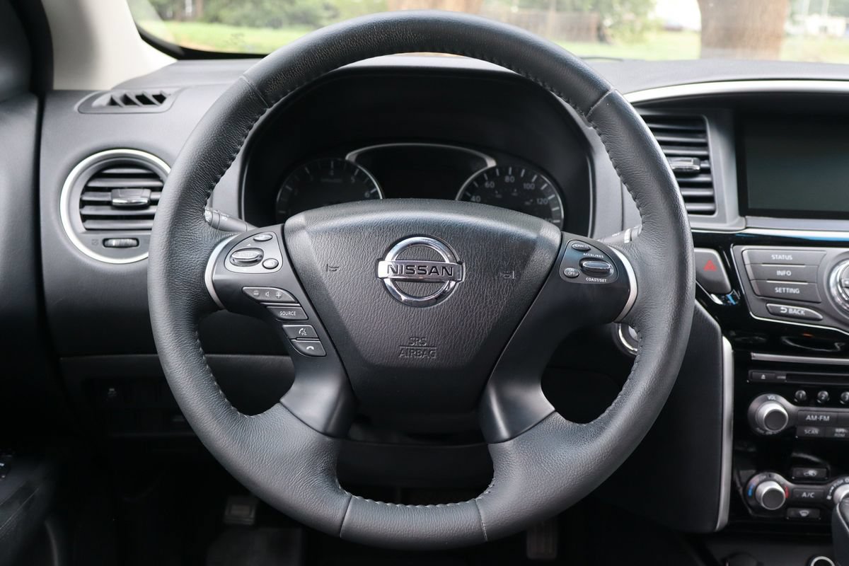 Used 2016 Nissan Pathfinder SV AWD/4WD image 18