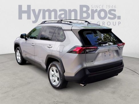 Used 2019 Toyota RAV4 XLE AWD/4WD image 5