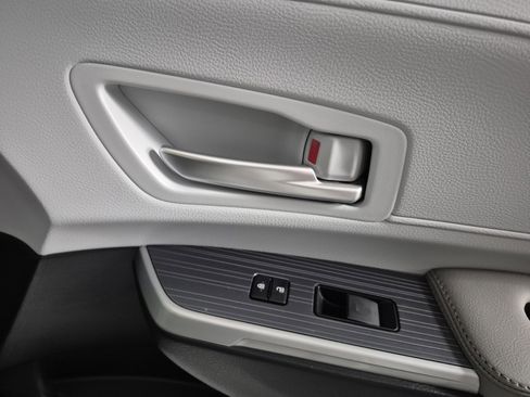 New 2026 Toyota Sienna XLE image 42