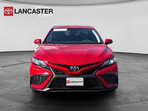 Certified 2022 Toyota Camry SE FWD image 2
