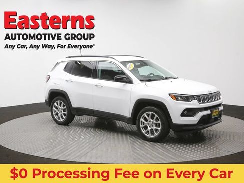 Used 2022 Jeep Compass Latitude AWD/4WD image 46