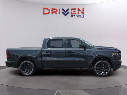 New 2026 RAM 1500 Big Horn AWD/4WD image 6