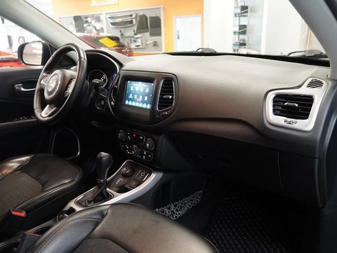 Used 2018 Jeep Compass Latitude w/ Popular Equipment Group AWD/4WD image 35