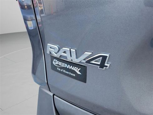 Used 2025 Toyota RAV4 XLE image 39
