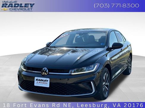 Used 2025 Volkswagen Jetta S FWD image 1